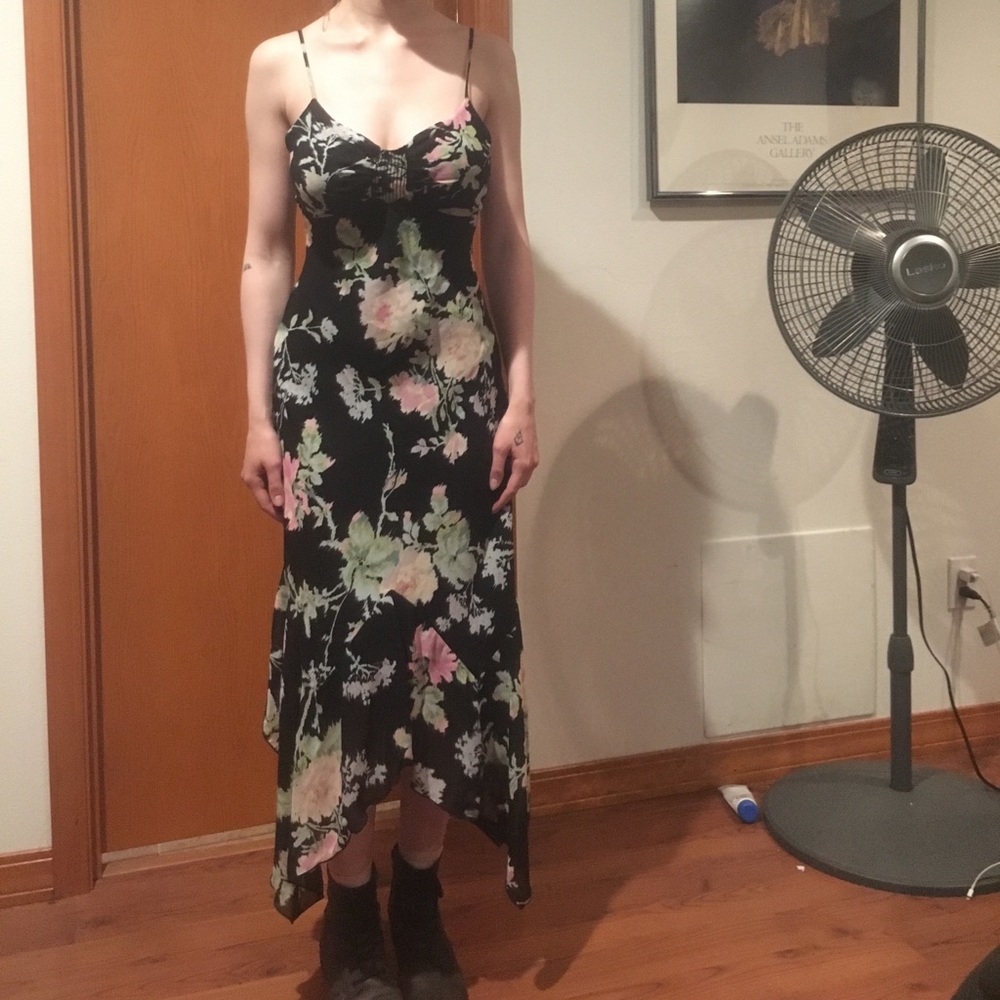 Vintage vibe shows just enough fits right